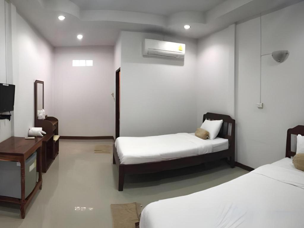 Plaifah Resort Ubon Song Khon Exterior foto