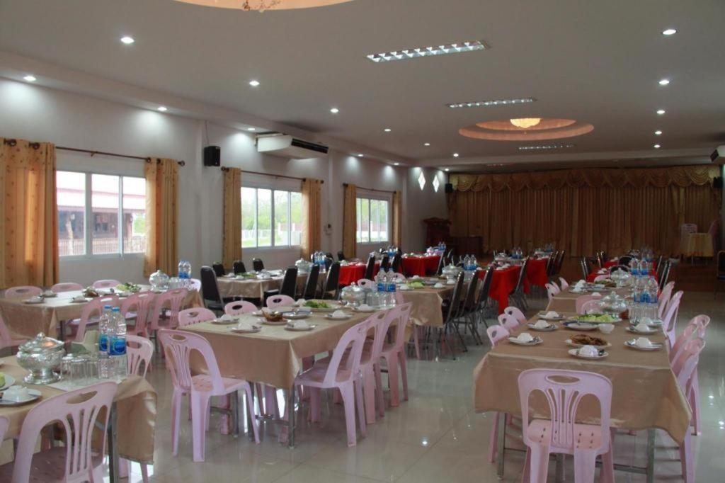 Plaifah Resort Ubon Song Khon Exterior foto
