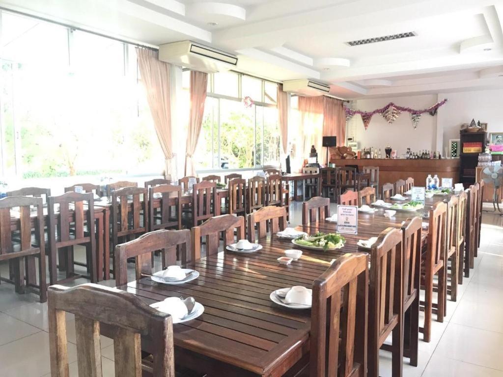 Plaifah Resort Ubon Song Khon Exterior foto