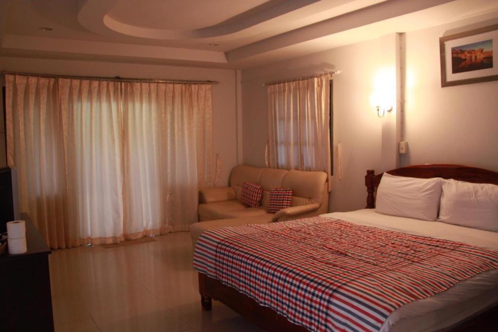 Plaifah Resort Ubon Song Khon Exterior foto