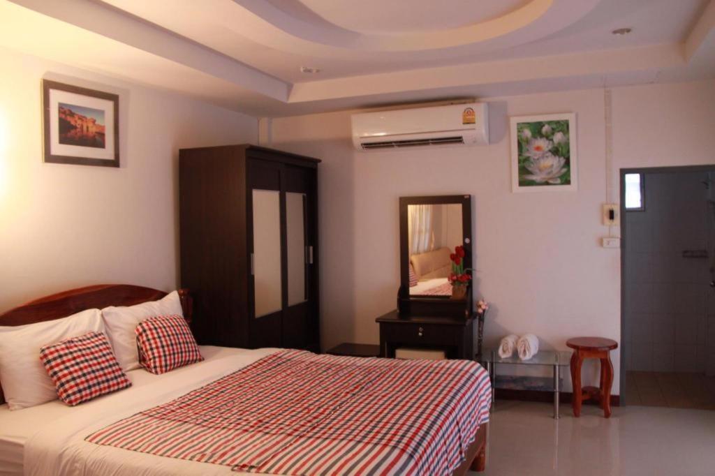 Plaifah Resort Ubon Song Khon Exterior foto